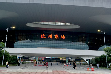 公司運(yùn)營中心完成某金融支付產(chǎn)品火車站廣告效果評估項(xiàng)目